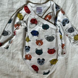 Hanna Andersson side snap onesie